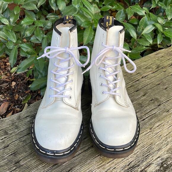 Vintage Dr Martens 1460 MIE England White Combat Boots Women's 7 US / 5 UK - Picture 4 of 16